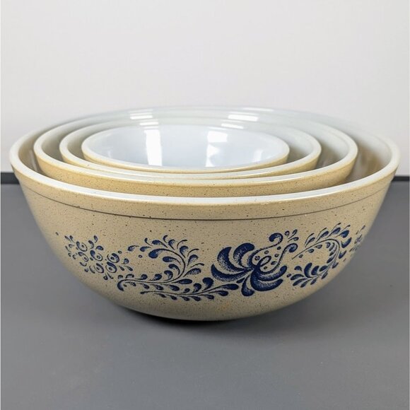 Vintage Pyrex 1976 Homestead Tan Speckled Blue Floral Nesting Bowls Set Of 4 - Picture 1 of 12
